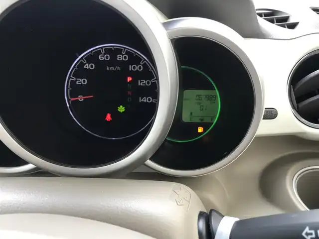 ホンダ Ｎ ＢＯＸ 2トーン G Lパッケージ 栃木県 2016(平28)年 6.8万km プレミアムアイボリーパール2トーン 株)IDOMが運営する【じしゃロン小山店】の自社ローン専用車両になります。こちらは現金またはオートローンご利用時の価格です。自社ローンご希望の方は別途その旨お申付け下さい//禁煙車/スマートキー/エンジンプッシュスタート/カーナビ/ワンセグTV/AM/FMラジオ/CD/DVD再生可能/ブルートゥース/バックカメラ/ETC/ドライブレコーダー/ステアリングリモコン/片側パワースライドドア/電動格納ドアミラー/新車時/保証書/取り扱い説明書