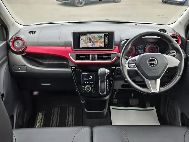 ダイハツ キャスト スポーツ SAⅢ 鹿児島県 2018(平30)年 1.8万km パールホワイトⅢ ターボ車　/ビルトインＥＴＣ　/Ｄ＋Ｎ席シートヒーター　/パドルシフト　/ＭＴモード付きＡＴ　/ＭＯＭＯ製革巻きステアリング　　/純正ＳＤナビ（ＮＳＺＰーＷ６８Ｄ）　/Ｂｌｕｅｔｏｏｔｈオーディオ　/スマートアシストIII/カーボン調ブラックルーフ/LEDヘッドライト/純正スポーティサスペンション/前方ドライブレコーダー/後方コーナーセンサー/純正アルミホイール(16インチ)/横滑り防止装置
