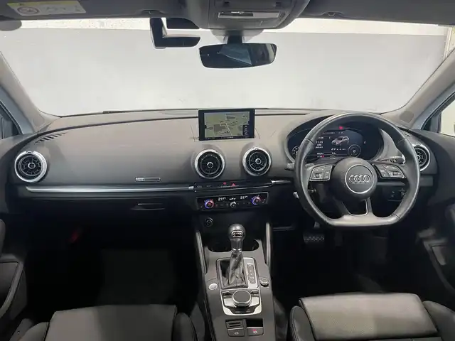 アウディ Ａ３ SB 30TFSI シグネチャーED 静岡県 2020(令2)年 4.7万km グレイシアホワイトメタリック 純正ナビ/（CD/CDチェンジャー、AUX、USB接続端子）/Bluetooth接続/ETC2.0/バックカメラ/前席パワーシート・シートヒーター/純正フロアマット/パーキングアシスト/アイドリングストップ/前後ドラレコ/前後コーナーセンサー/クルーズコントロール/レーンキープアシスト/純正17インチAW