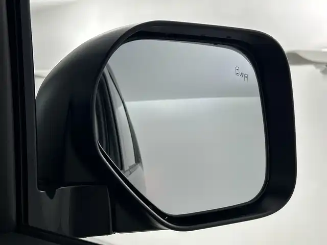 三菱 デリカＤ：５ シャモニー 愛知県 2025(令7)年 0.1千km 黒Ⅱ 登録済未使用車/４WD/ターボ/全方位カメラ/AC100V電源/三菱e-assist/・衝突軽減ブレーキ/・レーンキープアシスト/・オートマチックハイビーム/・レーダークルーズコントロール/・誤発進抑制機能/ブラインドスポットモニター/パワーシート/シートヒーター/ステアリングヒーター/パワーバックドア/パドルシフト/両側パワースライドドア/センターデフロック/アイドリングストップ/純正アルミホイール/スマートキー/スペアキー有/プッシュスタート/LEDヘッドライト/フロントフォグランプ/電子パーキングブレーキ/オートホールド/電動格納ミラー/ステアリングスイッチ/横滑り防止装置