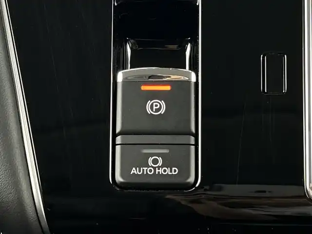 三菱 デリカＤ：５ シャモニー 愛知県 2025(令7)年 0.1千km 黒Ⅱ 登録済未使用車/４WD/ターボ/全方位カメラ/AC100V電源/三菱e-assist/・衝突軽減ブレーキ/・レーンキープアシスト/・オートマチックハイビーム/・レーダークルーズコントロール/・誤発進抑制機能/ブラインドスポットモニター/パワーシート/シートヒーター/ステアリングヒーター/パワーバックドア/パドルシフト/両側パワースライドドア/センターデフロック/アイドリングストップ/純正アルミホイール/スマートキー/スペアキー有/プッシュスタート/LEDヘッドライト/フロントフォグランプ/電子パーキングブレーキ/オートホールド/電動格納ミラー/ステアリングスイッチ/横滑り防止装置