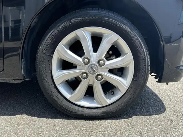 日産 デイズ ルークス X Vセレクション 三重県 2017(平29)年 11.6万km ブラック ワンオーナー/エマージェンシーブレーキ/♪純正ナビ/ ・フルセグ・DVD再生/ ・CD録音・Bluetoothオーディオ/♪アラウンドビューモニター/♪両側パワースライド/♪スマートキー×2/♪プッシュスタート/♪純正14インチAW/♪アイドリングストップ/♪ドライブレコーダー/♪シートバックテーブル/♪ベンチシート/♪ステアリングスイッチ/♪ヘッドライトレベライザー/♪電動格納ミラー/♪フロアマット/♪プライバシーガラス/♪ETC/♪横滑り防止機能