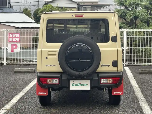 スズキ ジムニー XL 静岡県 2024(令6)年 0.9万km シフォンアイボリーM ~5速MT＆ターボ~/ユーザー買取車両/ワンオーナー/ディスプレイオーディオ/ドライブレコーダー/ETC/衝突被害軽減システム/車線逸脱警報/アイドリングストップ/バックカメラ/スマートキー/プッシュスタート/新車時保証書/取扱説明書/スペアキー×1