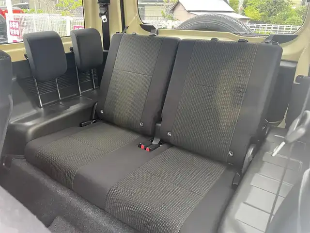 スズキ ジムニー XL 静岡県 2024(令6)年 0.9万km シフォンアイボリーM ~5速MT＆ターボ~/ユーザー買取車両/ワンオーナー/ディスプレイオーディオ/ドライブレコーダー/ETC/衝突被害軽減システム/車線逸脱警報/アイドリングストップ/バックカメラ/スマートキー/プッシュスタート/新車時保証書/取扱説明書/スペアキー×1