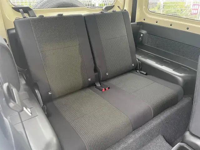 スズキ ジムニー XL 静岡県 2024(令6)年 0.9万km シフォンアイボリーM ~5速MT＆ターボ~/ユーザー買取車両/ワンオーナー/ディスプレイオーディオ/ドライブレコーダー/ETC/衝突被害軽減システム/車線逸脱警報/アイドリングストップ/バックカメラ/スマートキー/プッシュスタート/新車時保証書/取扱説明書/スペアキー×1