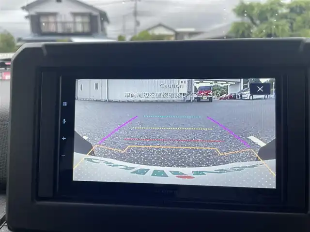 スズキ ジムニー XL 静岡県 2024(令6)年 0.9万km シフォンアイボリーM ~5速MT＆ターボ~/ユーザー買取車両/ワンオーナー/ディスプレイオーディオ/ドライブレコーダー/ETC/衝突被害軽減システム/車線逸脱警報/アイドリングストップ/バックカメラ/スマートキー/プッシュスタート/新車時保証書/取扱説明書/スペアキー×1