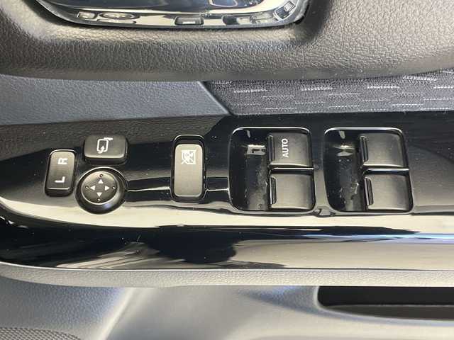 スズキ スペーシア カスタム TS 千葉県 2014(平26)年 4.4万km スチールシルバーM ターボ車/社外ナビ/フルセグ/DVD/BT/USB/バックカメラ/両側パワースライドドア/ビルトインETC/プッシュエンジンスタート/ロールサンシェード/アイドリングストップ/キセノンヘッドライト/純正15インチアルミホイール/ルーフコンソールBOX/フロアマット/ドアバイザー