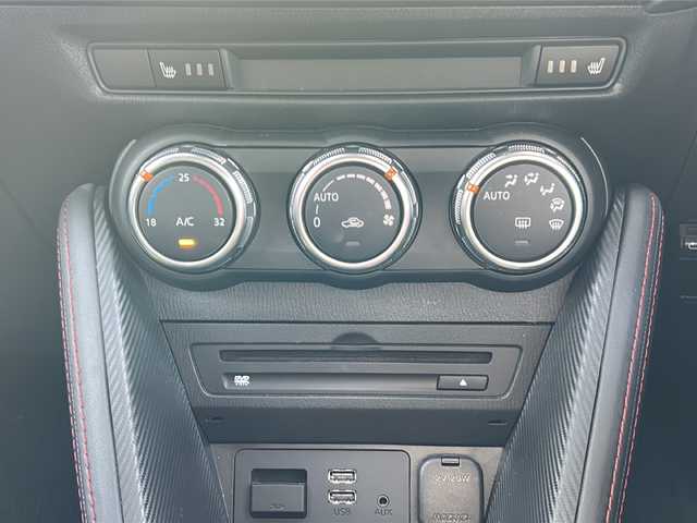 マツダ デミオ 13S ツーリング 大分県 2016(平28)年 3.5万km ディープクリスタルブルーマイカ 登録時走行距離34678km/ワンオーナー/純正マツダコネクトナビ（ナビSD有）/バックカメラ/OP　CD/DVD/フルセグTV機能/OP　セーフティパッケージ/ブラインドスポット/リアクロストラフィックアラート/ハイビームコントロールシステム/車線逸脱警報システム/アクティブドライビングディスプレイ/ETC/前席シートヒーター/シグネチャーランプ付LEDヘッドランプ/オートライト/スマートキー/プッシュスタート/純正フロアマット/ドアバイザー/保証書/取説/スペアキー1本