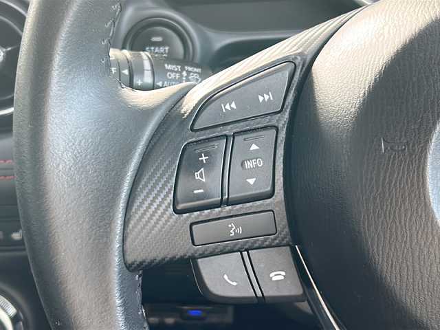 マツダ デミオ 13S ツーリング 大分県 2016(平28)年 3.5万km ディープクリスタルブルーマイカ 登録時走行距離34678km/ワンオーナー/純正マツダコネクトナビ（ナビSD有）/バックカメラ/OP　CD/DVD/フルセグTV機能/OP　セーフティパッケージ/ブラインドスポット/リアクロストラフィックアラート/ハイビームコントロールシステム/車線逸脱警報システム/アクティブドライビングディスプレイ/ETC/前席シートヒーター/シグネチャーランプ付LEDヘッドランプ/オートライト/スマートキー/プッシュスタート/純正フロアマット/ドアバイザー/保証書/取説/スペアキー1本