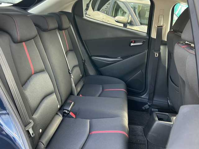 マツダ デミオ 13S ツーリング 大分県 2016(平28)年 3.5万km ディープクリスタルブルーマイカ 登録時走行距離34678km/ワンオーナー/純正マツダコネクトナビ（ナビSD有）/バックカメラ/OP　CD/DVD/フルセグTV機能/OP　セーフティパッケージ/ブラインドスポット/リアクロストラフィックアラート/ハイビームコントロールシステム/車線逸脱警報システム/アクティブドライビングディスプレイ/ETC/前席シートヒーター/シグネチャーランプ付LEDヘッドランプ/オートライト/スマートキー/プッシュスタート/純正フロアマット/ドアバイザー/保証書/取説/スペアキー1本