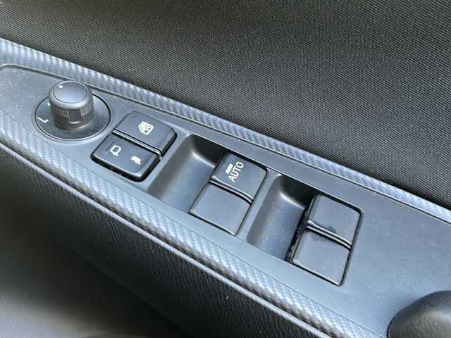 マツダ デミオ 13S ツーリング 大分県 2016(平28)年 3.5万km ディープクリスタルブルーマイカ 登録時走行距離34678km/ワンオーナー/純正マツダコネクトナビ（ナビSD有）/バックカメラ/OP　CD/DVD/フルセグTV機能/OP　セーフティパッケージ/ブラインドスポット/リアクロストラフィックアラート/ハイビームコントロールシステム/車線逸脱警報システム/アクティブドライビングディスプレイ/ETC/前席シートヒーター/シグネチャーランプ付LEDヘッドランプ/オートライト/スマートキー/プッシュスタート/純正フロアマット/ドアバイザー/保証書/取説/スペアキー1本