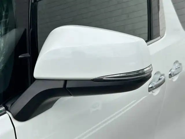 トヨタ アルファード S タイプゴールド 福岡県 2021(令3)年 5.7万km ホワイトパールクリスタルシャイン 純正9型ナビ(フルセグTV/CD/DVD/BT)バックモニター純正フリップダウンモニターWサンルーフ三眼LEDヘッドライトシーケンシャルウィンカーモデリスタエアロトヨタセーフティーセンス前後ドラレコETC2.0電動リアゲート両側パワスラコーナーセンサーレーダークルコンデジタルインナーミラーBSMオットマンUSBポート純正アルミホイール18インチ純正フロアマットスマートキープッシュスタート