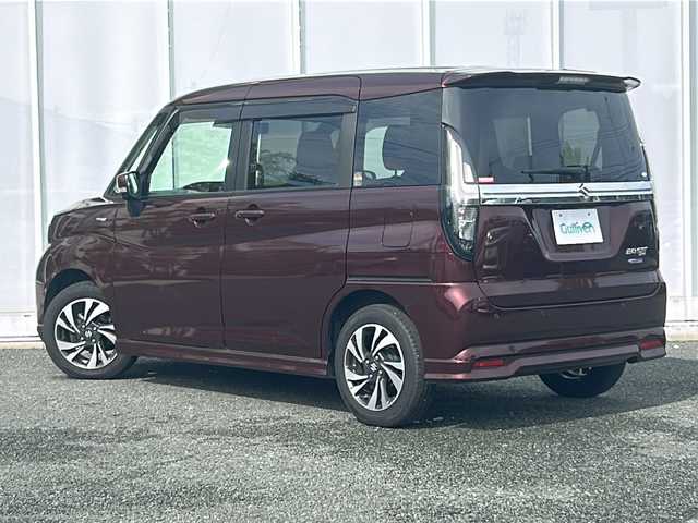 スズキ ソリオ バンディット HV MV 福岡県 2022(令4)年 3.5万km メロウディープレッドパール ・純正ディスプレイオーディオ（ナビ機能付き）/-BT/フルセグ/CD/DVD/FM/AM/USB/・全方位カメラ/・レーダークルーズコントロール/・HUD/・車線逸脱警報/・衝突軽減ブレーキ/・両側パワースライドドア/・前席シートヒーター/・クリアランスソナー/・純正アルミ/・純正フロアマット/・ウィンカーミラー/・ドアバイザー/・アイドリングストップ/・後席ドリンクホルダー/・プッシュスタート/・スマートキー