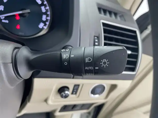 トヨタ ランドクルーザー プラド TX Lパッケージ 福井県 2023(令5)年 3万km ホワイトパールクリスタルシャイン ４WD/寒冷地仕様/サンルーフ/社外９インチナビ【AVIC-RQ720】/CD/DVD/フルセグTV/Bluetooth/AUX/AM/FM/バックカメラ /Toyota Safety Sense/・プリクラッシュセーフティ/・レーンディパーチャーアラート/・オートマチックハイビーム/・レーダークルーズコントロール/トラクションコントロール/ヒルスタートアシストコントロール/電動センターデフロック/LEDヘッドランプ/LEDクリアランスランプ/ヘッドランプクリーナー/防眩インナーミラー/クリアランスソナー /ETC/革シート/パワーシート/シートヒーター/ベンチレーション/ワイパーデアイサー/革巻きステアリング/ステアリングリモコン/ステアリングチルド機構/本革巻きシフトノブ/パーキングブレーキレバー/ブラックルーフレール【オプション】/純正１９インチアルミホイール/スペアタイヤ