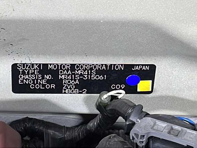 スズキ ハスラー G 沖縄県 2018(平30)年 3.2万km シフォンアイボリーM 禁煙車　/社外７インチナビ（ワンセグ，ラジオ，ＣＤ／ＤＶＤ）　/バックカメラ　/ＥＴＣ　/ドライブレコーダー　/レーダーブレーキサポート　/シートヒーター(D/N)　/プッシュスタート　/フロアマット　/ドアバイザー　/ベンチシート/ハロゲンヘッドライト