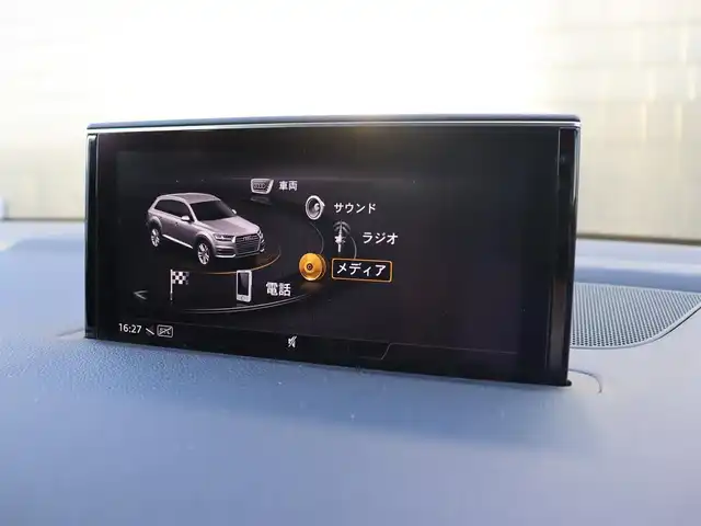 アウディ Ｑ７ 3.0TFSI クワトロ Sライン PKG 宮城県 2017(平29)年 5.8万km 黒 Sラインパッケージ/純正ナビ【ＢＴ／ＣＤ／ＤＶＤ／フルセグＴＶ】/エアサス　/パノラマサンルーフ　/Audiアクティブレーンアシスト/Audiサイドアシスト/Audiプレセンス/パーキングエイド/エフィシェンシアシスト/マトリクスLEDヘッドライト/全方位カメラ　/ＡＬＰＩＮＥ後席モニター　/シートヒーター(前席/セカンドシート）　/前後ドライブレコーダー　/レザーシート　/アンビエントライト　/アダプティブクルーズコントロール/ダウンヒルアシストコントロール/バーチャルコックピット/前席メモリー付きパワーシート/電動格納サードシート/パワーバックドア/ルーフレール/オートマチックハイビーム/前後コーナーセンサー/純正20インチAW/ETC2.0