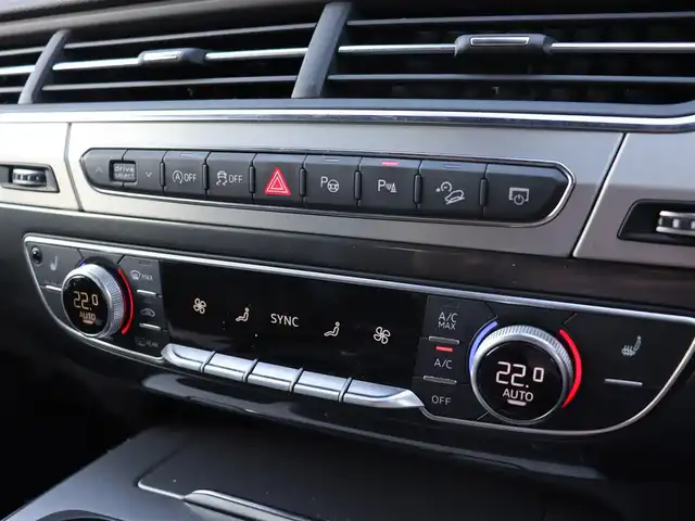 アウディ Ｑ７ 3.0TFSI クワトロ Sライン PKG 宮城県 2017(平29)年 5.8万km 黒 Sラインパッケージ/純正ナビ【ＢＴ／ＣＤ／ＤＶＤ／フルセグＴＶ】/エアサス　/パノラマサンルーフ　/Audiアクティブレーンアシスト/Audiサイドアシスト/Audiプレセンス/パーキングエイド/エフィシェンシアシスト/マトリクスLEDヘッドライト/全方位カメラ　/ＡＬＰＩＮＥ後席モニター　/シートヒーター(前席/セカンドシート）　/前後ドライブレコーダー　/レザーシート　/アンビエントライト　/アダプティブクルーズコントロール/ダウンヒルアシストコントロール/バーチャルコックピット/前席メモリー付きパワーシート/電動格納サードシート/パワーバックドア/ルーフレール/オートマチックハイビーム/前後コーナーセンサー/純正20インチAW/ETC2.0