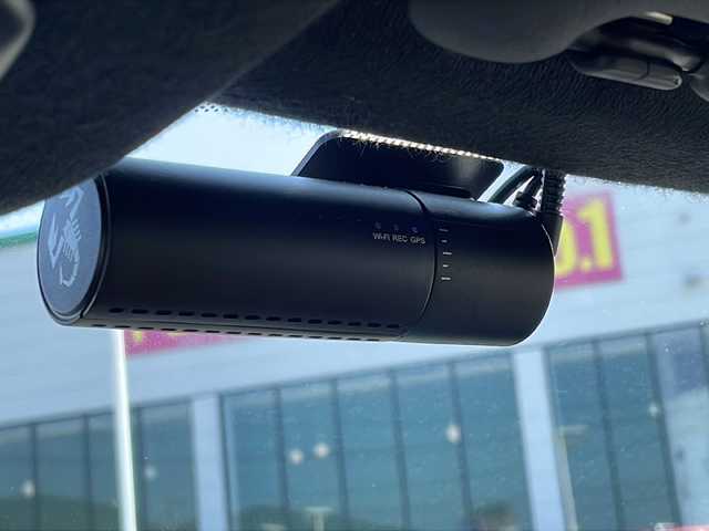 アバルト ５９５ コンペティツィオーネ 福岡県 2020(令2)年 4.7万km 黒 左ハンドル/マニュアル車/純正フロアマット/純正ドライブレコーダー/ETC/ディスプレイオーディオ/USB接続/社外スロットルコントローラー/社外17インチアルミホイール/社外スプリング/LEDヘッドライト/ステアリングリモコン