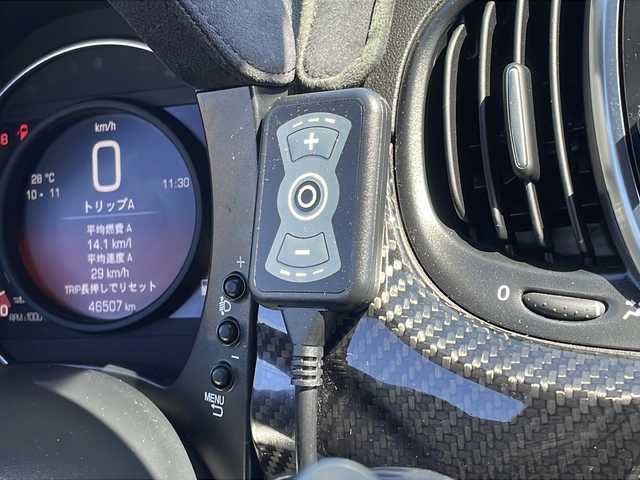 アバルト ５９５ コンペティツィオーネ 福岡県 2020(令2)年 4.7万km 黒 左ハンドル/マニュアル車/純正フロアマット/純正ドライブレコーダー/ETC/ディスプレイオーディオ/USB接続/社外スロットルコントローラー/社外17インチアルミホイール/社外スプリング/LEDヘッドライト/ステアリングリモコン