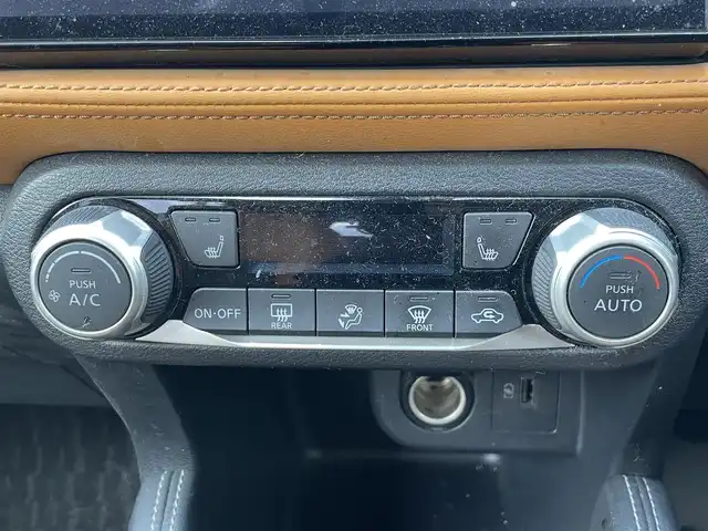 日産 キックス X ツートーンインテリアED 千葉県 2021(令3)年 5.8万km ピュアブラック プロパイロット/衝突軽減ブレーキ/全方位カメラ/インテリジェントルームミラー/純正９インチＳＤナビ/フルセグＴＶ/ルーフレール/ＬＥＤヘッドライト/オートライト/純正１７インチアルミホイール