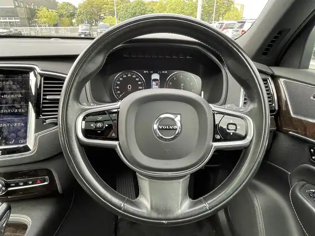 ボルボ ＸＣ９０ T6 AWD インスクリプション 千葉県 2017(平29)年 4.8万km クリスタルホワイトP パノラマルーフ/ブラインドスポットインフォメーションシステム/レーンキーピングエイド/衝突回避・被害軽減ブレーキ/パーキングアシスト/アダプティブクルーズコントロール/９インチタッチスクリーンセンターディスプレイ/・ＵＳＢ/・Ｂｌｕｅｔｏｏｔｈ/・フルセグTV/360°ビューカメラ/全席シートヒーター/前席ベンチレーション/前席パワーシート/前席シートメモリー/ステリングヒーター/電動リアゲート/ETC/LEDオートライト/LEDフォグランプ