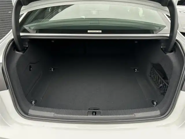 アウディ Ａ６ 2．0 TFSI クワトロSライン 茨城県 2017(平29)年 4.3万km グレイシアホワイトメタリック アシスタンスパッケージ /ACC /マトリクスLED /BOSE /黒革 /シートヒーター /パワーシート /レーンアシスト /サイドアシスト /バックカメラ /パーキングエイド /MMIナビ /12セグ /BT /DVD /USB  /アドバンストキー /ETC2.0 /純正19inAW /禁煙車