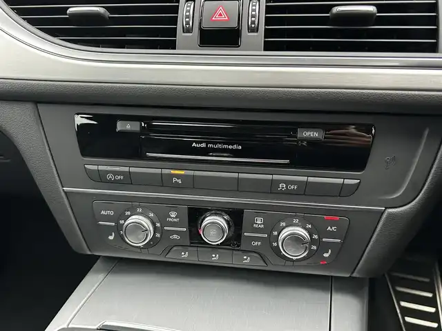 アウディ Ａ６ 2．0 TFSI クワトロSライン 茨城県 2017(平29)年 4.3万km グレイシアホワイトメタリック アシスタンスパッケージ /ACC /マトリクスLED /BOSE /黒革 /シートヒーター /パワーシート /レーンアシスト /サイドアシスト /バックカメラ /パーキングエイド /MMIナビ /12セグ /BT /DVD /USB  /アドバンストキー /ETC2.0 /純正19inAW /禁煙車