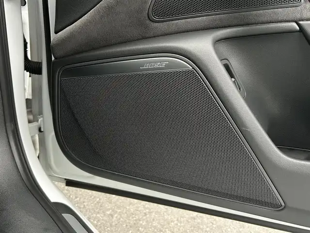 アウディ Ａ６ 2．0 TFSI クワトロSライン 茨城県 2017(平29)年 4.3万km グレイシアホワイトメタリック アシスタンスパッケージ /ACC /マトリクスLED /BOSE /黒革 /シートヒーター /パワーシート /レーンアシスト /サイドアシスト /バックカメラ /パーキングエイド /MMIナビ /12セグ /BT /DVD /USB  /アドバンストキー /ETC2.0 /純正19inAW /禁煙車