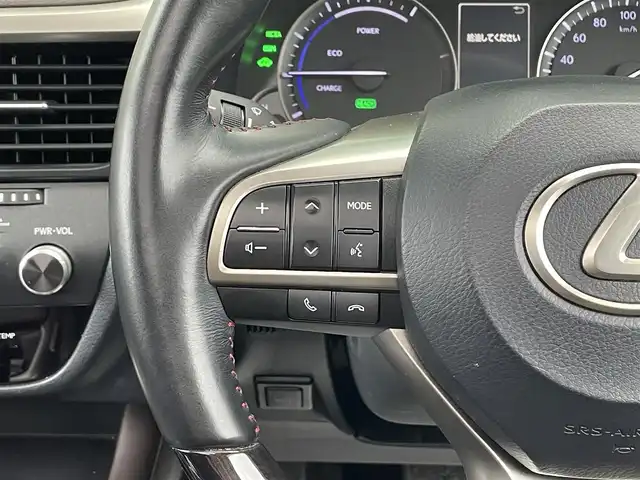 レクサス ＲＸ 450h バージョンL 宮崎県 2017(平29)年 8.6万km グラファイトブラックガラスフレーク 4WD/パノラマルーフ/ルーフレール/純正12.3型ナビ/フルセグTV/パワーバックドア/パノラミックビューモニター/ビルトインETC2.0/ドライブレコーダー/純正11.6型後席用ディスプレイ/レーダークルーズコントロール/クリアランスソナー/セーフティシステムプラス/・プリクラッシュセーフティシステム/・レーンキーピングアシスト/・オートマチックハイビーム/リアクロストラフィックアラート/リアクロストラフィックオートブレーキ/ブラインドスポットモニター/角型3眼LEDヘッドランプ/本木製/革巻きコンビステアリング/ステアリングヒーター/ブラウン革シート/全席シートヒーター/前席パワーシート/ポジションメモリー/前席コンフォータブルエアシート/純正オプ20インチアルミホイール/スマートエントリー/スタートシステム/禁煙車