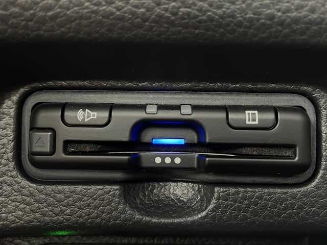 ホンダ Ｎ ＢＯＸ カスタム L 岩手県 2023(令5)年 1.5万km クリスタルブラックパール 純正SDナビ/AM/FM/CD/DVD/Bluetooth/フルセグTV/バックカメラ/ビルトインETC/ドライブレコーダー/レーダークルーズコントロール/衝突被害軽減ブレーキ/レーンキープアシスト/横滑り防止装置/シートヒーター/オートライト/LEDヘッドライト/フォグランプ/スマートキー/プッシュスタート/電動格納ミラー/社外14インチAW/純正フロアマット/ドアバイザー/保証書/取扱説明書