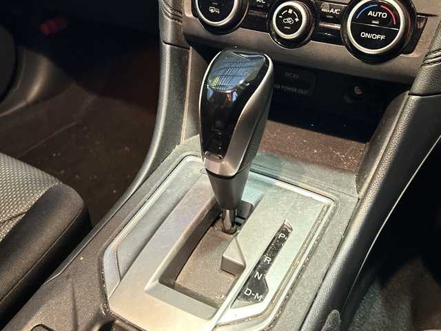 スバル インプレッサ ＸＶ 1．6i－L アイサイト 福岡県 2018(平30)年 11.3万km クリスタルホワイトP 純正ナビ/DVD/Bluetooth/TV（フルセグ）/AM/FM/SMART　USEN/iPod/DISC/USB/ヒルスタートアシスト/X-MODE/ETC/クルーズコントロール/レーンキープアシスト/アイドリングストップ/SRH/プリクラッシュ/車線逸脱警報装置/オートライト/ドラレコ（SD付）