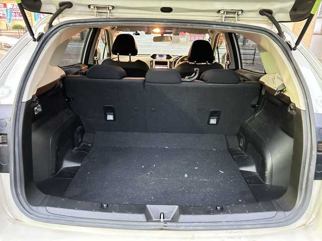 スバル インプレッサ ＸＶ 1．6i－L アイサイト 福岡県 2018(平30)年 11.3万km クリスタルホワイトP 純正ナビ/DVD/Bluetooth/TV（フルセグ）/AM/FM/SMART　USEN/iPod/DISC/USB/ヒルスタートアシスト/X-MODE/ETC/クルーズコントロール/レーンキープアシスト/アイドリングストップ/SRH/プリクラッシュ/車線逸脱警報装置/オートライト/ドラレコ（SD付）