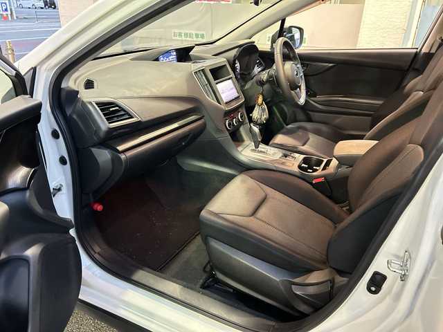 スバル インプレッサ ＸＶ 1．6i－L アイサイト 福岡県 2018(平30)年 11.3万km クリスタルホワイトP 純正ナビ/DVD/Bluetooth/TV（フルセグ）/AM/FM/SMART　USEN/iPod/DISC/USB/ヒルスタートアシスト/X-MODE/ETC/クルーズコントロール/レーンキープアシスト/アイドリングストップ/SRH/プリクラッシュ/車線逸脱警報装置/オートライト/ドラレコ（SD付）