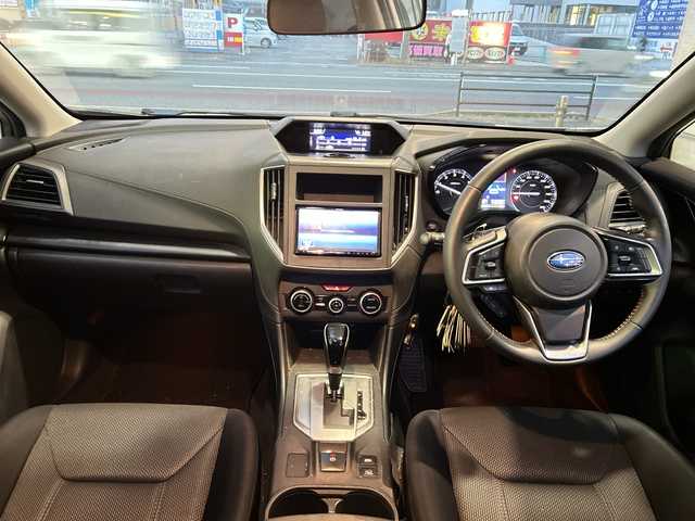 スバル インプレッサ ＸＶ 1．6i－L アイサイト 福岡県 2018(平30)年 11.3万km クリスタルホワイトP 純正ナビ/DVD/Bluetooth/TV（フルセグ）/AM/FM/SMART　USEN/iPod/DISC/USB/ヒルスタートアシスト/X-MODE/ETC/クルーズコントロール/レーンキープアシスト/アイドリングストップ/SRH/プリクラッシュ/車線逸脱警報装置/オートライト/ドラレコ（SD付）