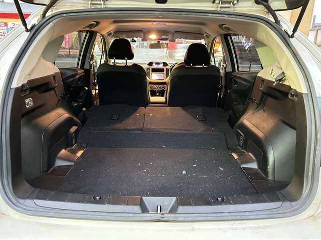 スバル インプレッサ ＸＶ 1．6i－L アイサイト 福岡県 2018(平30)年 11.3万km クリスタルホワイトP 純正ナビ/DVD/Bluetooth/TV（フルセグ）/AM/FM/SMART　USEN/iPod/DISC/USB/ヒルスタートアシスト/X-MODE/ETC/クルーズコントロール/レーンキープアシスト/アイドリングストップ/SRH/プリクラッシュ/車線逸脱警報装置/オートライト/ドラレコ（SD付）