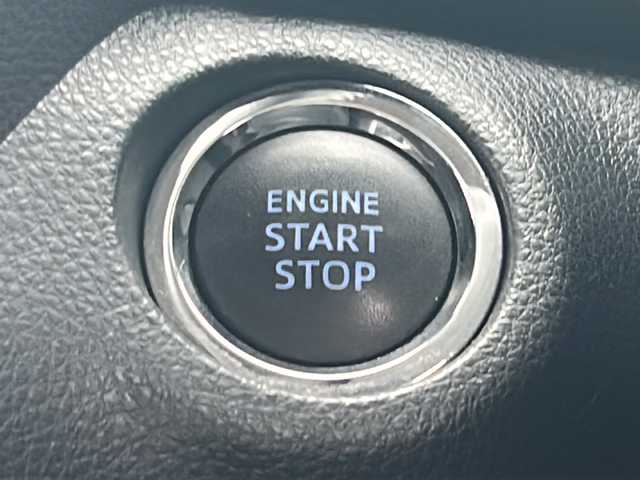 トヨタ ＲＡＶ４ G Zパッケージ 佐賀県 2019(令1)年 6万km ホワイトパールクリスタルシャイン ワンオーナー/純正9インチナビ/バックカメラ/プリクラッシュセーフティ/レーンディパーチャーアラート/オートハイビーム/アダプティブクルーズコントロール/ブラインドスポットモニター/リアクロストラフィックアラート/クリアランスソナー/電動パーキングブレーキ/オートブレーキホールド/パワーバックドア/レザーシート/シートヒーター/メモリパワーシート/ステアリングヒーター/ステアリングリモコン/ビルトインETC/ドライブレコーダー/プッシュスタート/スマートキー/LEDヘッドライト/フォグライト/純正アルミホイール