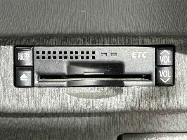 トヨタ プリウス S 佐賀県 2011(平23)年 17万km レッドマイカメタリック 純正メーカーオプションナビ/バックカメラ/CD/DVD/HDD/BT/MD/FM.AM/パーキングアシスト/ビルトインETC/ハンズフリー通話/ステアリングスイッチ/プッシュスタート/ヘッドライトレベライザー/電動ミラー/純正フロアマット/純正ドアバイザー/スマートキー×2/保証書/取扱説明書