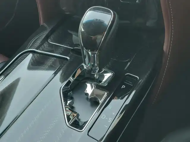 トヨタ クラウン ハイブリッド アスリートS ブラックスタイル 東京都 2015(平27)年 5.2万km ホワイトパールクリスタルシャイン ROJAMフルエアロ/ROJAM4本出しマフラー/サンルーフ/セーフティセンス/プリクラッシュセーフティ/レーンキープアシスト/レーダークルーズコントロール/純正SDナビ/パノラミックビューモニター/CD/DVD/BT/AM/FM/TV/レザーシート/シートヒーター/パワーシート/社外20インチAW/車高調キット/ビルトインETC