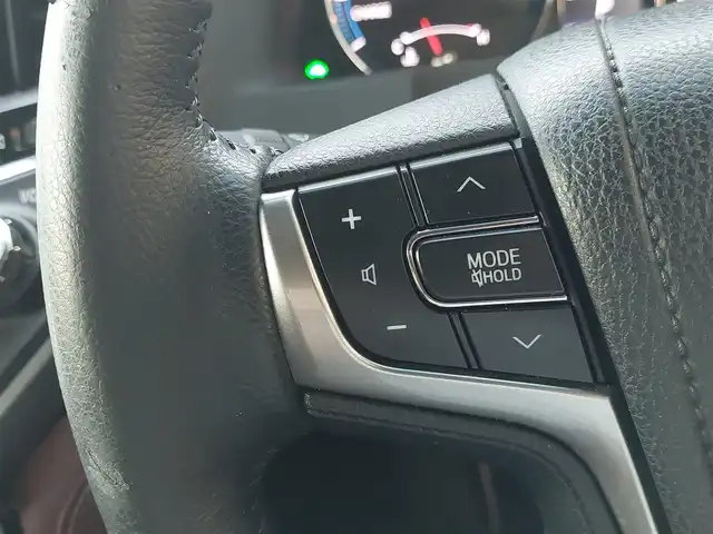 トヨタ クラウン ハイブリッド アスリートS ブラックスタイル 東京都 2015(平27)年 5.2万km ホワイトパールクリスタルシャイン ROJAMフルエアロ/ROJAM4本出しマフラー/サンルーフ/セーフティセンス/プリクラッシュセーフティ/レーンキープアシスト/レーダークルーズコントロール/純正SDナビ/パノラミックビューモニター/CD/DVD/BT/AM/FM/TV/レザーシート/シートヒーター/パワーシート/社外20インチAW/車高調キット/ビルトインETC