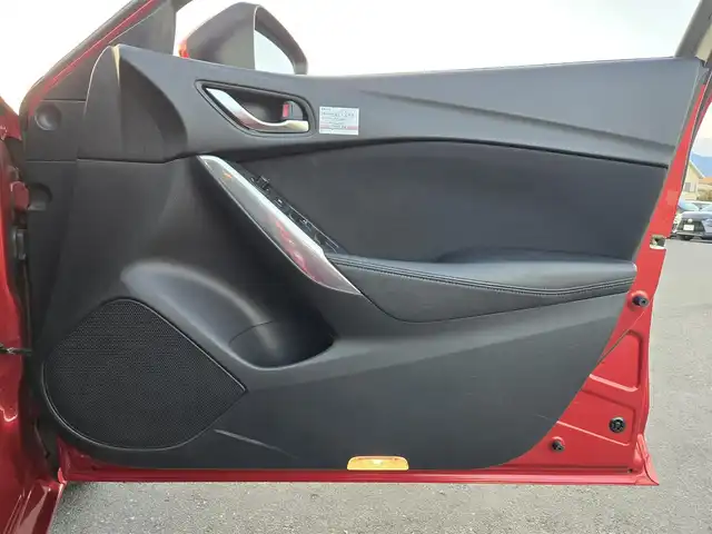 マツダ アテンザ ワゴン XD 鹿児島県 2014(平26)年 8万km ソウルレッドプレミアムメタリック 純正ＳＤナビ（ＣＡ９Ｋ３）　/レーダークルーズコントロール　/ビルトインＥＴＣ　/ドライブレコーダー　/Ｂｌｕｅｔｏｏｔｈオーディオ　/フルセグテレビ　/バックカメラ　/ＨＩＤヘッドライト　/パドルシフト/ＭＴモード付きＡＴ/純正アルミホイール(17インチ)/レーンキープアシスト/横滑り防止装置/プッシュスタート/スマートキー/エアバック(W+サイド)