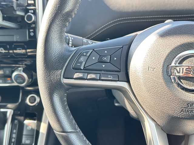 日産 セレナ ハイウェイスター G 千葉県 2016(平28)年 8万km ブリリアントホワイトパール ９型ナビＭＭ５１６Ｄ－Ｌ　フリップダウンモニター　プロパイロット　両側電動スライドドア　全方位カメラ　デジタルインナーミラー　セーフティパックＢ　ＥＴＣ　クルコン　ＢＴ　革調シートカバー　車高調