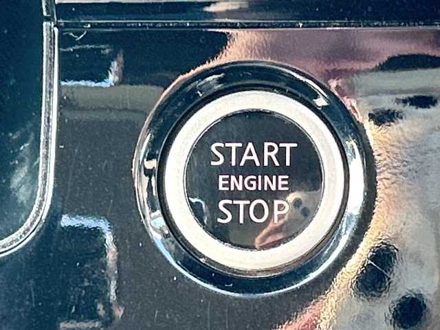 日産 セレナ ハイウェイスター G 千葉県 2016(平28)年 8万km ブリリアントホワイトパール ９型ナビＭＭ５１６Ｄ－Ｌ　フリップダウンモニター　プロパイロット　両側電動スライドドア　全方位カメラ　デジタルインナーミラー　セーフティパックＢ　ＥＴＣ　クルコン　ＢＴ　革調シートカバー　車高調