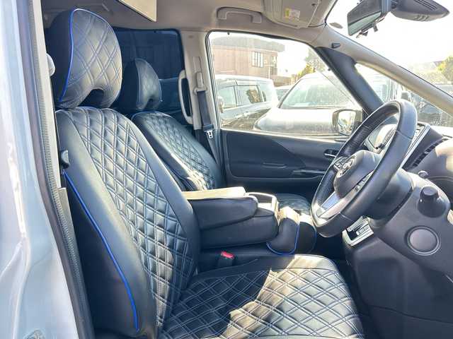 日産 セレナ ハイウェイスター G 千葉県 2016(平28)年 8万km ブリリアントホワイトパール ９型ナビＭＭ５１６Ｄ－Ｌ　フリップダウンモニター　プロパイロット　両側電動スライドドア　全方位カメラ　デジタルインナーミラー　セーフティパックＢ　ＥＴＣ　クルコン　ＢＴ　革調シートカバー　車高調