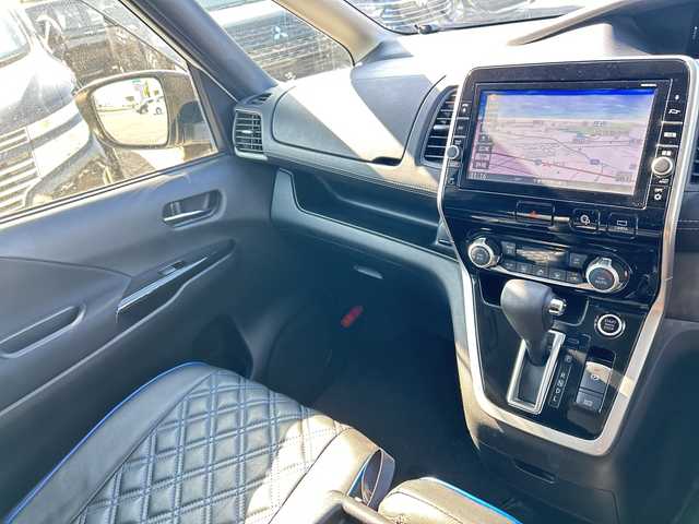 日産 セレナ ハイウェイスター G 千葉県 2016(平28)年 8万km ブリリアントホワイトパール ９型ナビＭＭ５１６Ｄ－Ｌ　フリップダウンモニター　プロパイロット　両側電動スライドドア　全方位カメラ　デジタルインナーミラー　セーフティパックＢ　ＥＴＣ　クルコン　ＢＴ　革調シートカバー　車高調