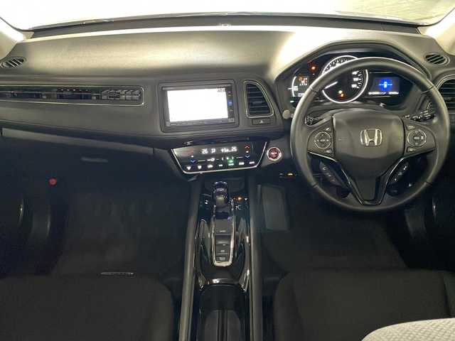 ホンダ ヴェゼル ハイブリッド X ホンダセンシング 広島県 2016(平28)年 3万km ルナシルバーM 純正ナビ　/バックカメラ　/レーダークルーズコントロール　/パドルシフト　/チップアップシート　/レーンキープ　　/オートライト　/衝突軽減システム　/LEDヘッドランプ　/フォグランプ　/Ｂｌｕｅｔｏｏｔｈ　/ＥＴＣ/純正16インチアルミホイール（215/60/R16）/エアバック（運転席/助手席/サイド）/カーテンエアバック