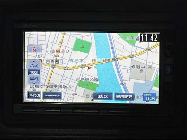 ホンダ ヴェゼル ハイブリッド X ホンダセンシング 広島県 2016(平28)年 3万km ルナシルバーM 純正ナビ　/バックカメラ　/レーダークルーズコントロール　/パドルシフト　/チップアップシート　/レーンキープ　　/オートライト　/衝突軽減システム　/LEDヘッドランプ　/フォグランプ　/Ｂｌｕｅｔｏｏｔｈ　/ＥＴＣ/純正16インチアルミホイール（215/60/R16）/エアバック（運転席/助手席/サイド）/カーテンエアバック