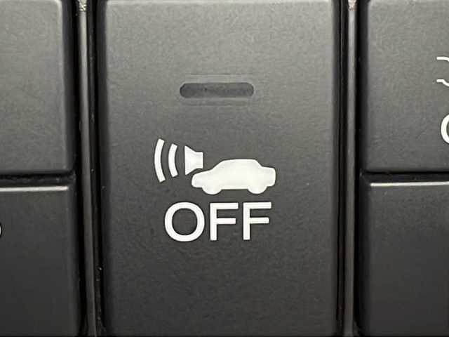 ホンダ ヴェゼル ハイブリッド X ホンダセンシング 広島県 2016(平28)年 3万km ルナシルバーM 純正ナビ　/バックカメラ　/レーダークルーズコントロール　/パドルシフト　/チップアップシート　/レーンキープ　　/オートライト　/衝突軽減システム　/LEDヘッドランプ　/フォグランプ　/Ｂｌｕｅｔｏｏｔｈ　/ＥＴＣ/純正16インチアルミホイール（215/60/R16）/エアバック（運転席/助手席/サイド）/カーテンエアバック