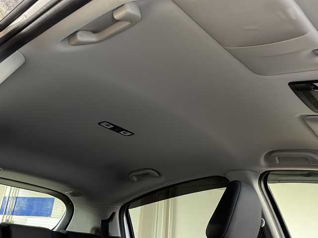 ホンダ ヴェゼル ハイブリッド X ホンダセンシング 広島県 2016(平28)年 3万km ルナシルバーM 純正ナビ　/バックカメラ　/レーダークルーズコントロール　/パドルシフト　/チップアップシート　/レーンキープ　　/オートライト　/衝突軽減システム　/LEDヘッドランプ　/フォグランプ　/Ｂｌｕｅｔｏｏｔｈ　/ＥＴＣ/純正16インチアルミホイール（215/60/R16）/エアバック（運転席/助手席/サイド）/カーテンエアバック