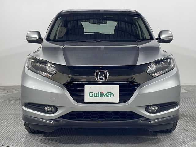 ホンダ ヴェゼル ハイブリッド X ホンダセンシング 広島県 2016(平28)年 3万km ルナシルバーM 純正ナビ　/バックカメラ　/レーダークルーズコントロール　/パドルシフト　/チップアップシート　/レーンキープ　　/オートライト　/衝突軽減システム　/LEDヘッドランプ　/フォグランプ　/Ｂｌｕｅｔｏｏｔｈ　/ＥＴＣ/純正16インチアルミホイール（215/60/R16）/エアバック（運転席/助手席/サイド）/カーテンエアバック