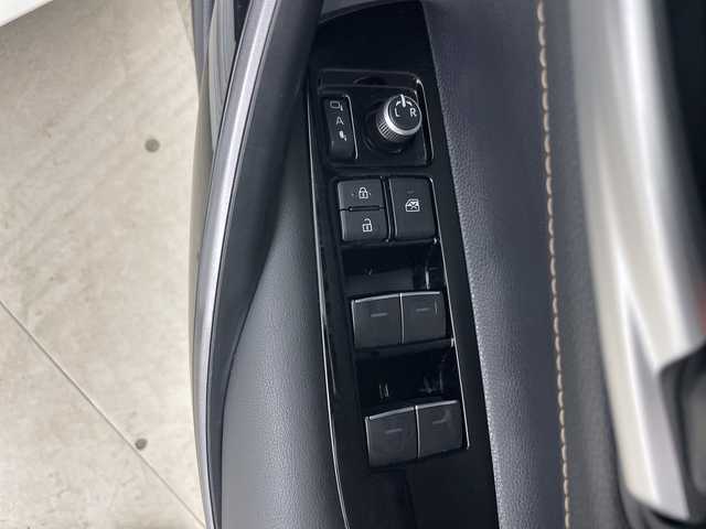 トヨタ カローラツーリング ハイブリッド ダブルバイビー 道央・札幌 2020(令2)年 9.6万km ホワイトパールクリスタルシャイン ・4WD/・純正ナビ/・TV&CD&DVD&BT&SD&Miracast/・バックカメラ/・トヨタセーフティーセンス/・レーダークルーズコントロール/・ブラインドスポットモニター/・ハーフレザーシート/・前席シートヒーター/・ステアリングスイッチ/・ステアリングヒーター/・ビルドインETC/・オートマチックハイビーム/・オートライト/・LEDヘッドライト/・スマートキー/・プッシュスタート